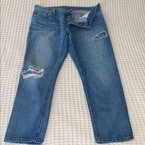 Levi's Medium Blue Cropped Women's Jeans